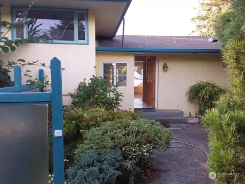 223 48th St SW, Everett, WA 98203
