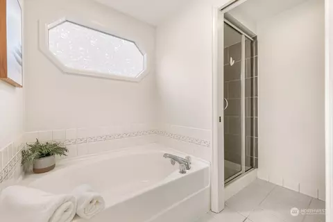 Bath - 23910 21st Dr SE, Bothell, WA 98021 photo 3 of 4