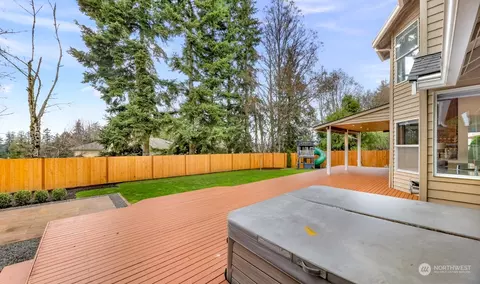 Exterior - 23910 21st Dr SE, Bothell, WA 98021 photo 5 of 11