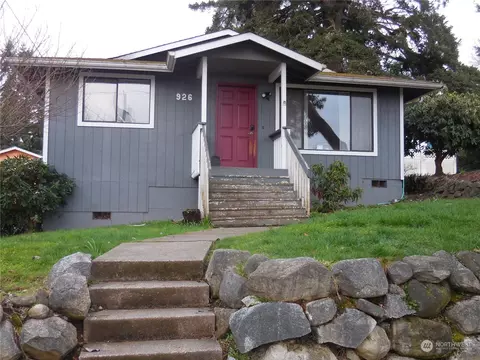 926 Dwight St, Port Orchard, WA 98366