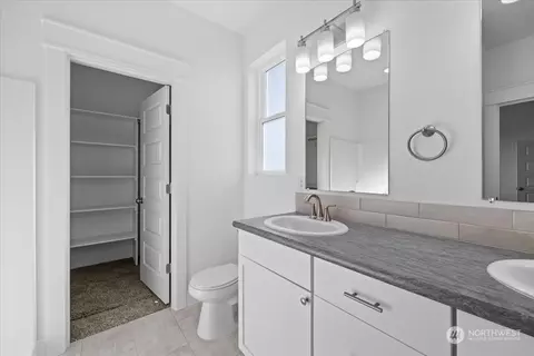 Bath - 1137 E Cascade St, Othello, WA 99344 photo 5 of 5