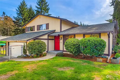 3484 SE Azalea Ave, Port Orchard, WA 98366