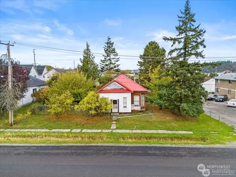 810 23rd St, Anacortes, WA 98221