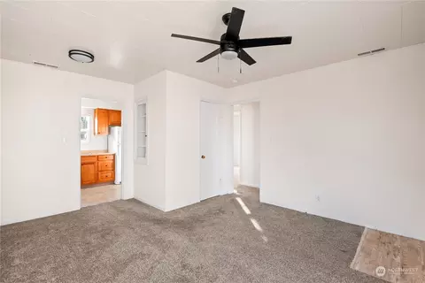 959 20th Ave, Longview, WA 98632 photo 8