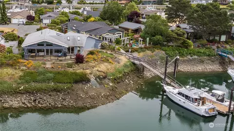 871 Kalispell Dr, La Conner, WA 98257