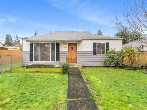 1118 118th St S, Tacoma, WA 98444