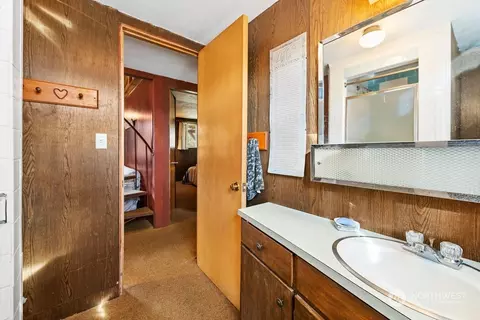Bath - 1303 198th St, Long Beach, WA 98631 photo 2 of 4