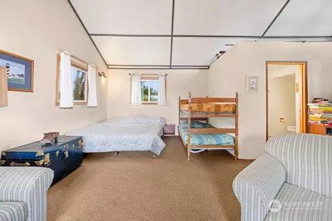 Bedroom - 1303 198th St, Long Beach, WA 98631 photo 6 of 6