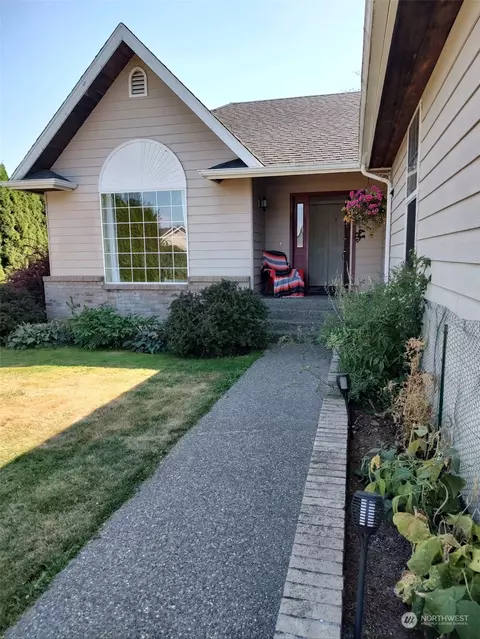 411 Dennison Ln, Nooksack, WA 98276