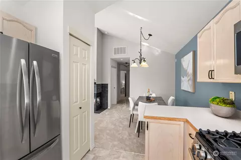 Entry Way - 22709 4th Ave W #106, Bothell, WA 98021 photo 1 of 1