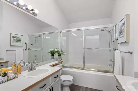 Bath - 22709 4th Ave W #106, Bothell, WA 98021 photo 2 of 3