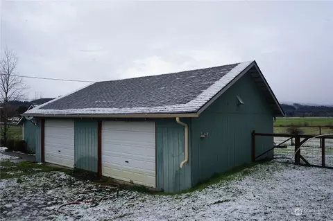 Exterior - 107 Gatch Rd, Chehalis, WA 98532 photo 8 of 16