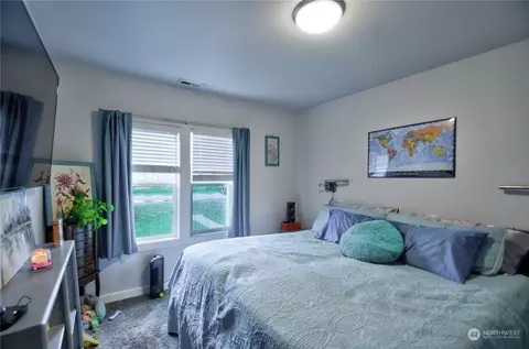 Bedroom - 209 E Cherry St, Centralia, WA 98531 photo 1 of 5
