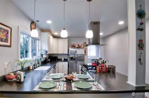Kitchen - 209 E Cherry St, Centralia, WA 98531 photo 3 of 7