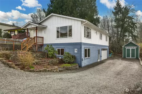 1829 NE 24th St, Renton, WA 98056