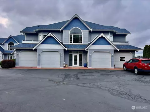 909 Marine Dr #123, Bellingham, WA 98225