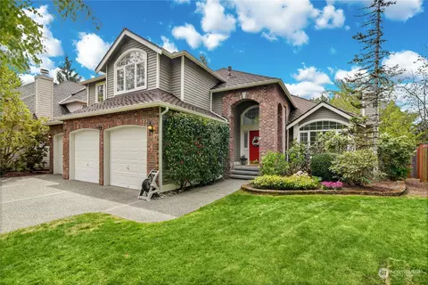 22705 SE 27th St, Sammamish, WA 98075