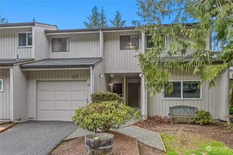 1 Lake Louise Dr #17, Bellingham, WA 98229