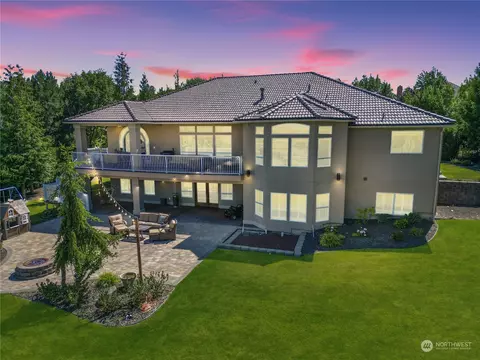 6441 Scenic Dr, Yakima, WA 98908