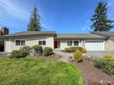 104 Hilltop Dr #C, Sequim, WA 98382