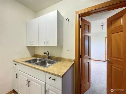 Kitchen - 104 Hilltop Dr #C, Sequim, WA 98382 photo 6 of 6