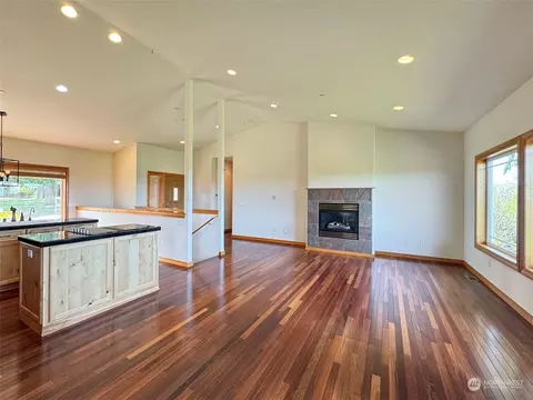 Living - 104 Hilltop Dr #C, Sequim, WA 98382 photo 2 of 8