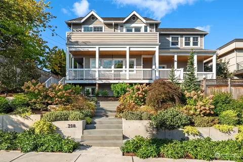 218 8th Ave, Kirkland, WA 98033