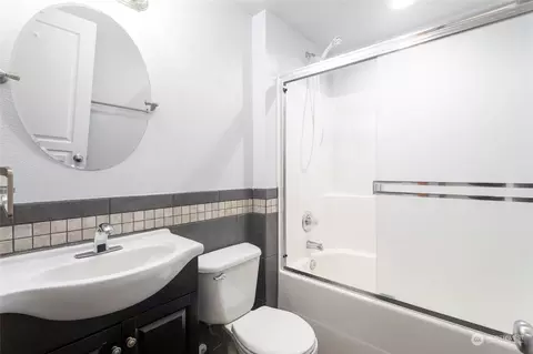 Bath - 17924 15th Ave E, Spanaway, WA 98387 photo 6 of 6