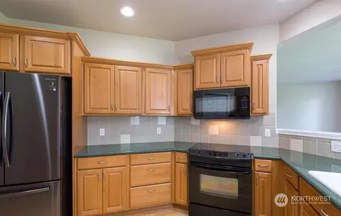 Kitchen - 61 Mendel Dr, Sequim, WA 98382 photo 3 of 4