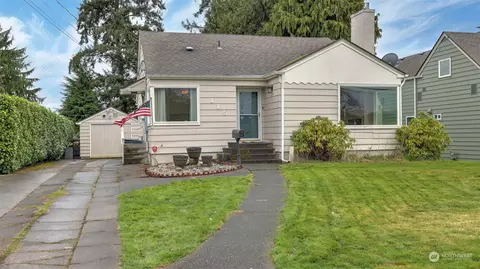 115 17th St SW, Puyallup, WA 98371