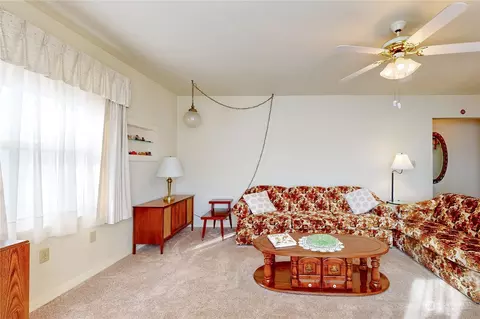 Living - 1517 Evergreen St, Walla Walla, WA 99362 photo 1 of 3