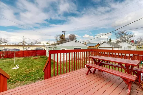 Exterior - 1517 Evergreen St, Walla Walla, WA 99362 photo 6 of 6