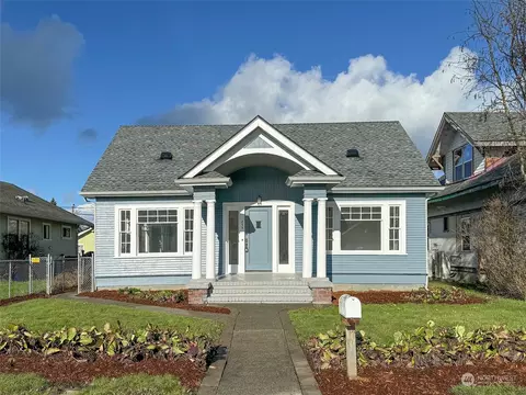 235 W 5th St, Port Angeles, WA 98362