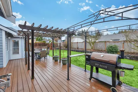 Exterior - 6718 227th St E, Spanaway, WA 98387 photo 2 of 5