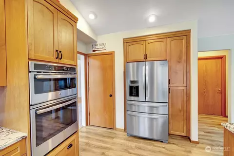 Kitchen - 6718 227th St E, Spanaway, WA 98387 photo 2 of 3