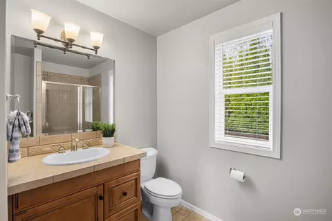 Bath - 11029 NE 197th St, Bothell, WA 98011 photo 4 of 4