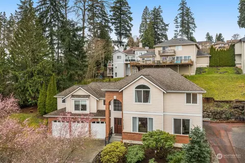 Exterior - 11029 NE 197th St, Bothell, WA 98011 photo 3 of 5
