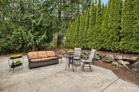 Exterior - 11029 NE 197th St, Bothell, WA 98011 photo 2 of 5