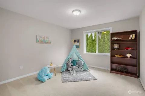 Bedroom - 11029 NE 197th St, Bothell, WA 98011 photo 6 of 6