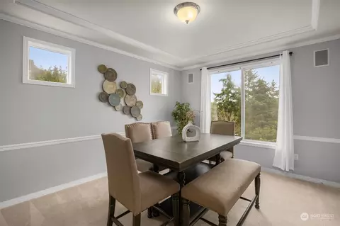 Dining - 11029 NE 197th St, Bothell, WA 98011 photo 1 of 2