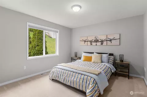Bedroom - 11029 NE 197th St, Bothell, WA 98011 photo 5 of 6