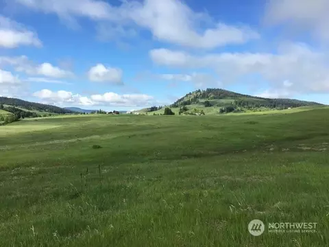 61 Old Railroad Rd, Oroville, WA 98844