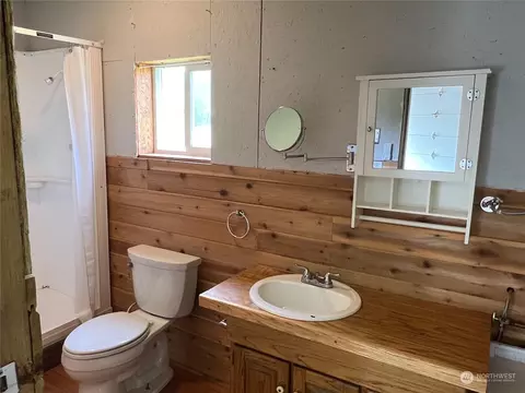 Bath - 61 Camelot Rd, Sequim, WA 98382 photo 3 of 3