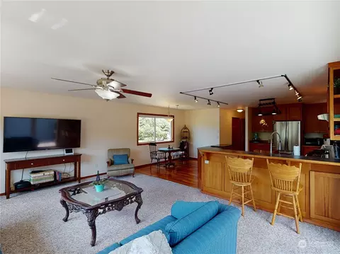 Living - 61 Camelot Rd, Sequim, WA 98382 photo 2 of 3