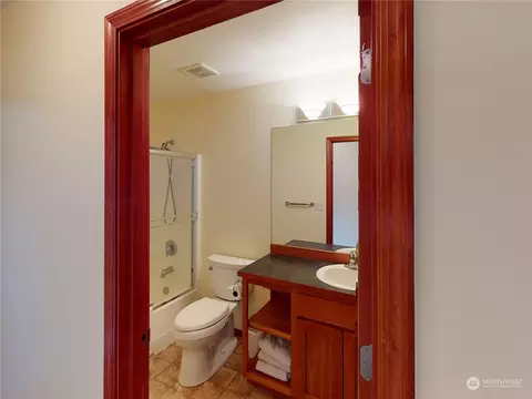 Bath - 61 Camelot Rd, Sequim, WA 98382 photo 2 of 3