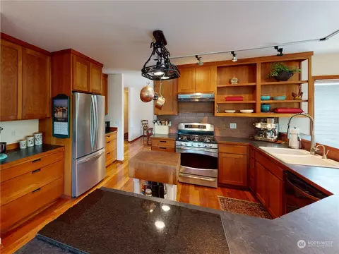 Kitchen - 61 Camelot Rd, Sequim, WA 98382 photo 3 of 4