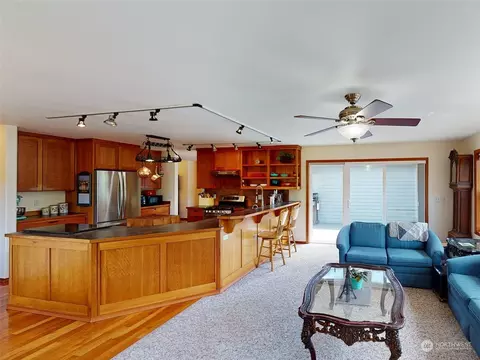 Living - 61 Camelot Rd, Sequim, WA 98382 photo 1 of 3