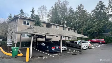 1127 N 198th St #A302, Seattle, WA 98133