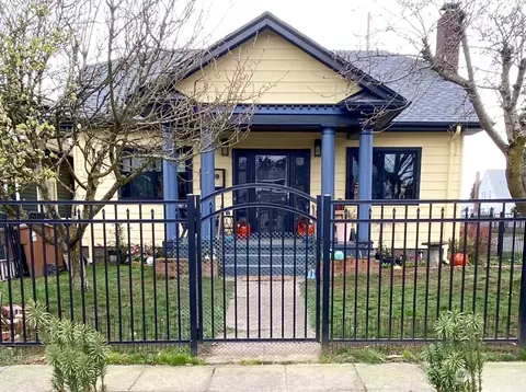 3639 Tacoma Ave S, Tacoma, WA 98418