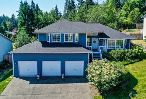 830 181st Pl SW, Lynnwood, WA 98037